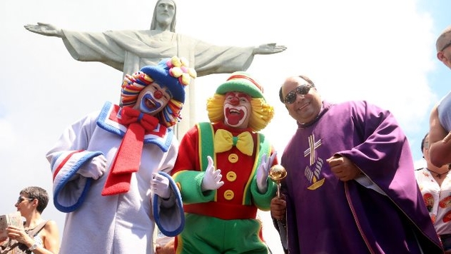Alegria no alto do Corcovado