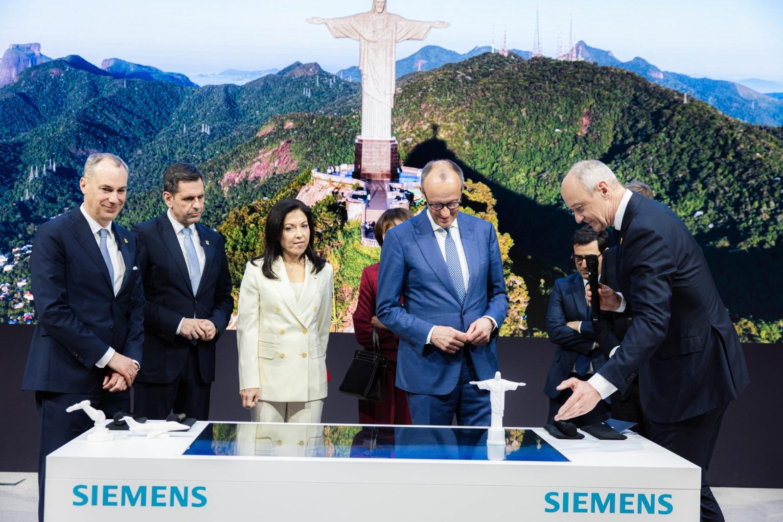 Siemens usa imagem do Cristo Redentor para apresentar IA na Hannover Messe 2026