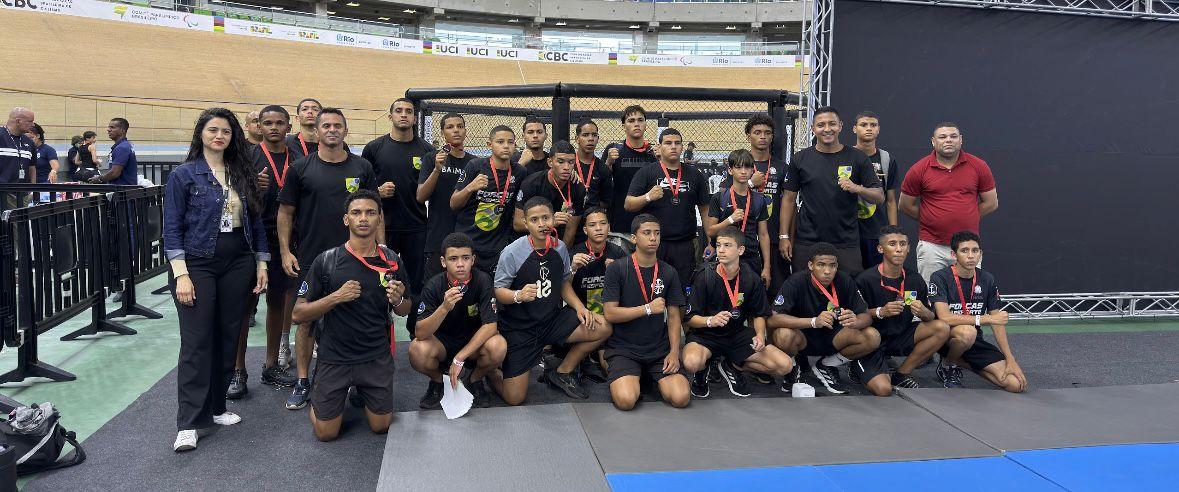 Consórcio Cristo Sustentável leva jovens da Pastoral do Menor a vivência esportiva com o UFC