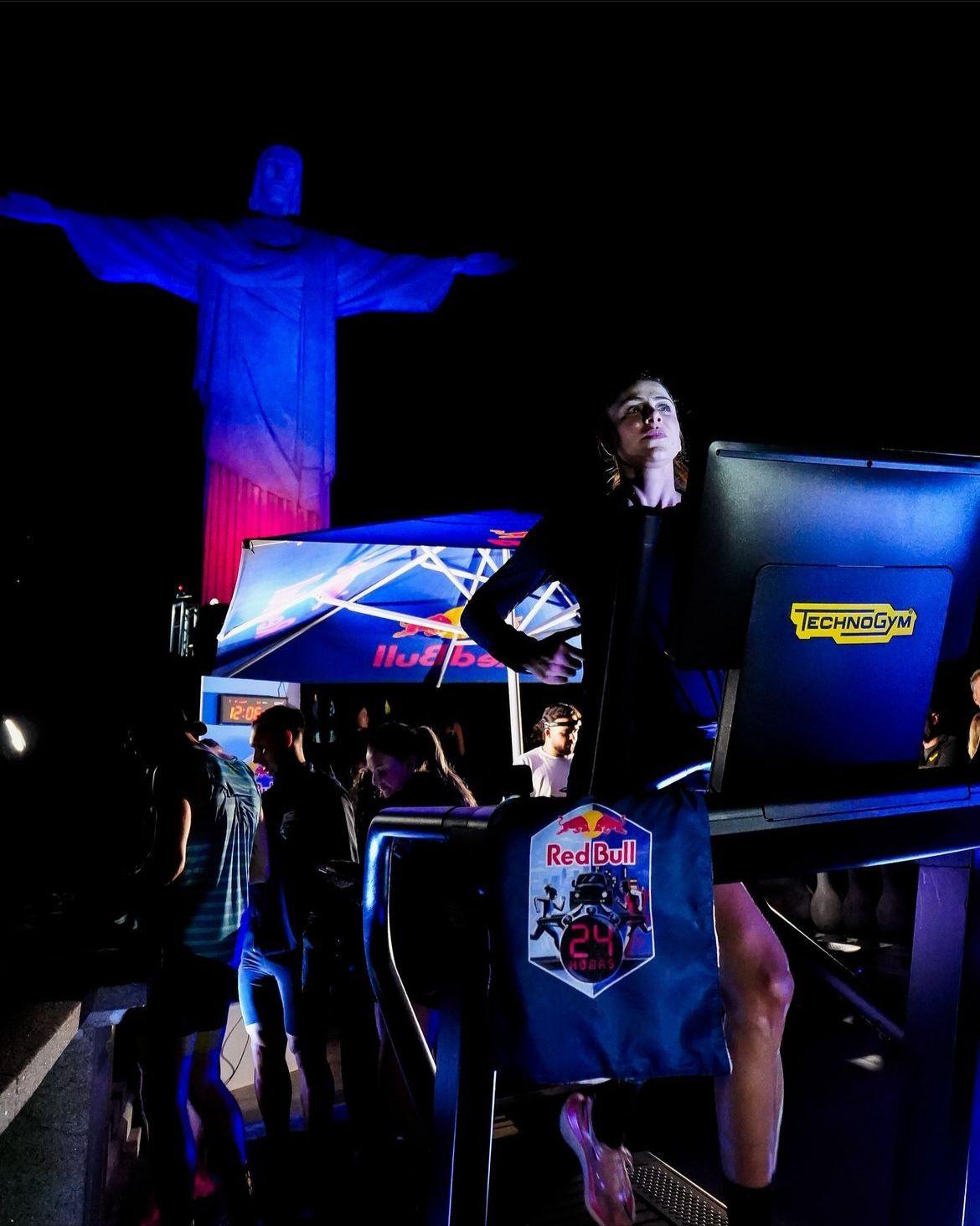 Cristo Redentor sedia decisão brasileira de ultramaratona de revezamento em esteiras