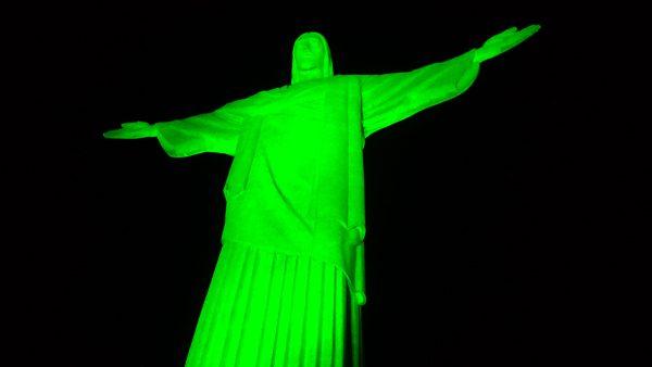 Missa e iluminação especial no Cristo Redentor celebra o Dia dos Médicos