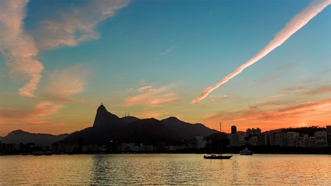 Carlos Henrique Brasil   @chbrasil (3c)