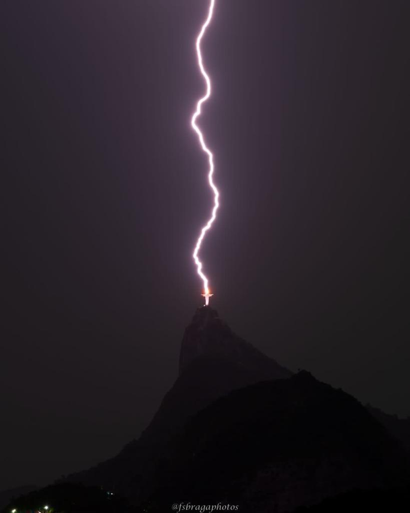 Santuário Cristo Redentor avalia avarias causadas por raios